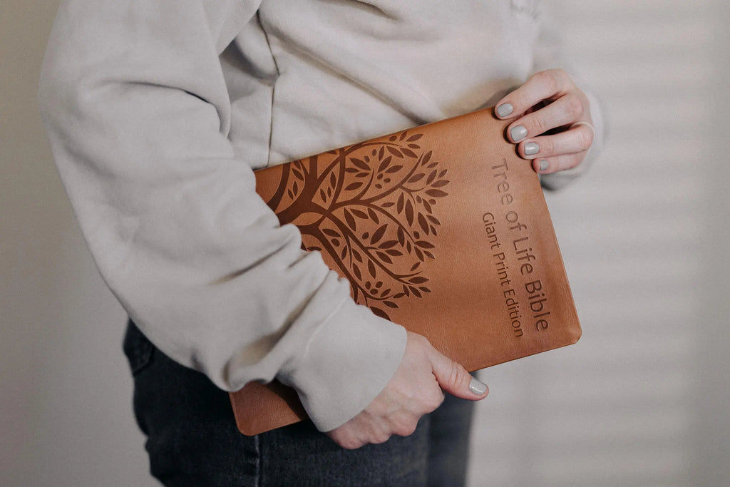 Tree of Life Bible: GIANT Print Edition Tree of Life Bible Society